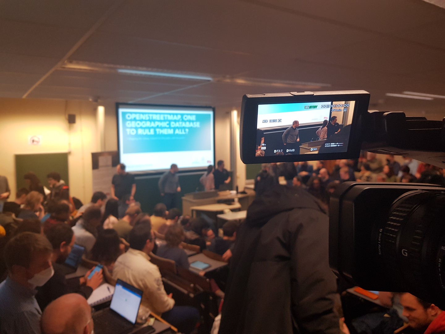 /images/activities/2023-fosdem-reis/20230204_140332.jpg