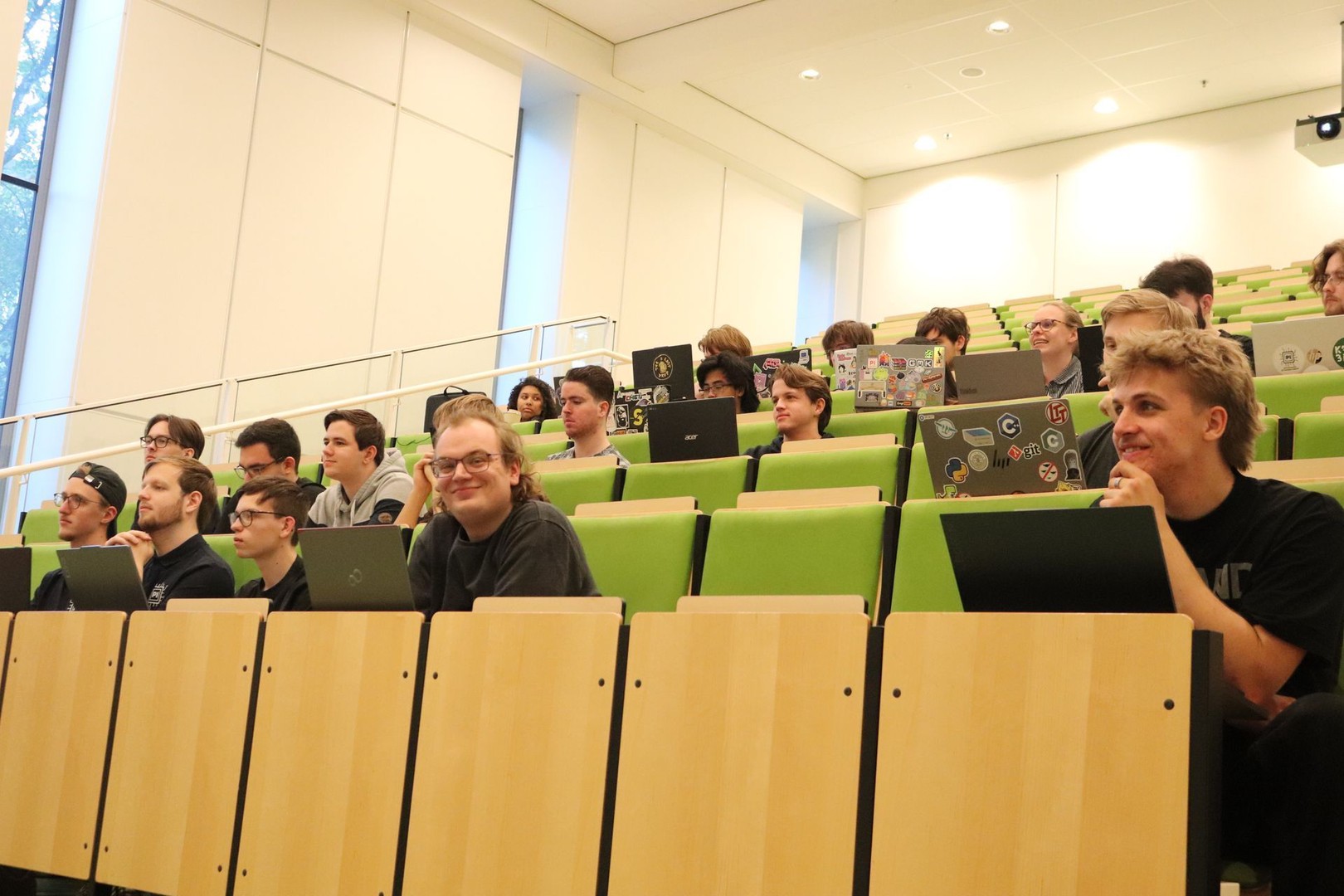 /images/activities/2026-04-02-docker-workshop/IMG_4837.jpg